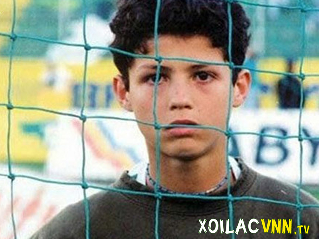 ronaldo-thoi-tho-au